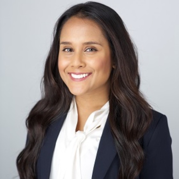 Meet your Posher, Tanisha! - Picture 1 of 3